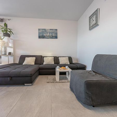 Luxury Villas White Sails Pinezići Esterno foto