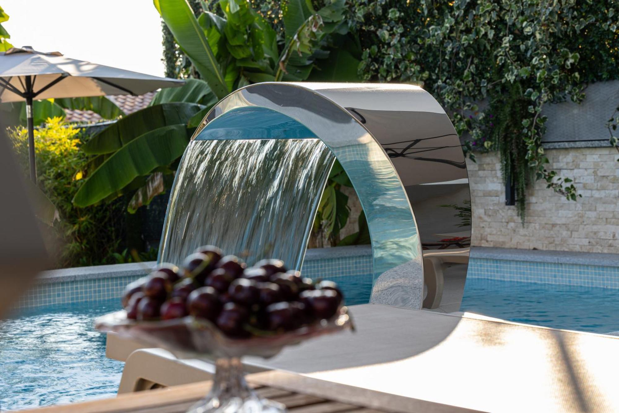 Luxury Villas White Sails Pinezići Esterno foto