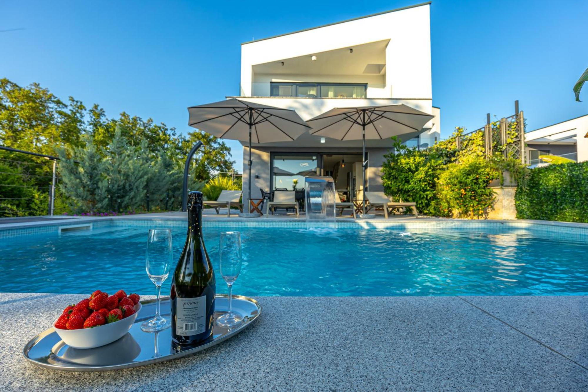 Luxury Villas White Sails Pinezići Esterno foto