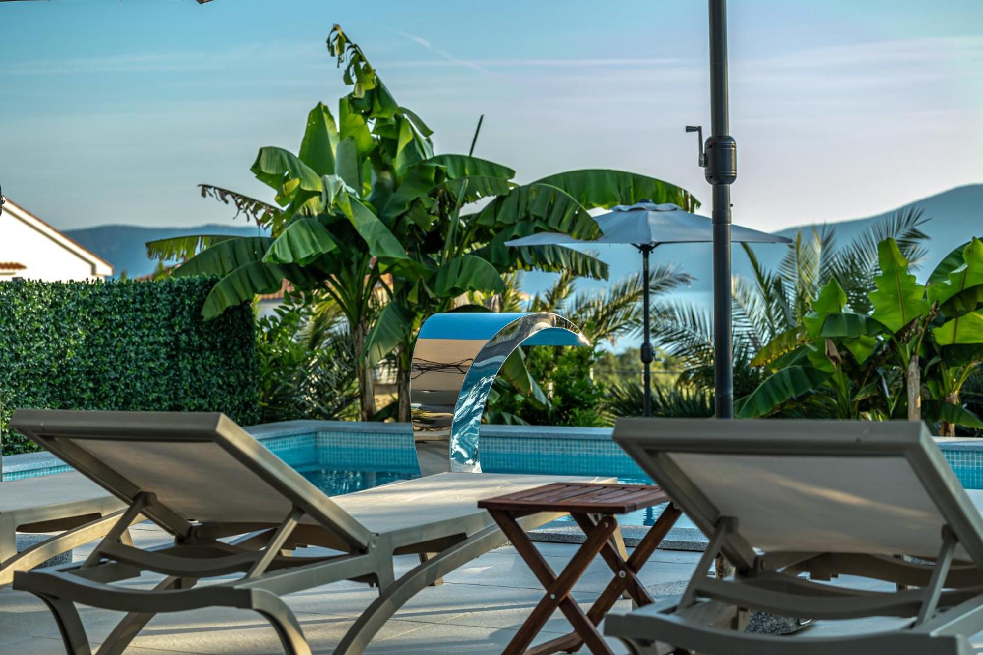 Luxury Villas White Sails Pinezići Esterno foto